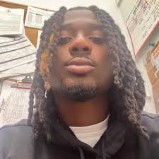 Lizzie Lyle (@lizzie_lyle)