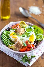 Poke Bowl Facon Salade Nicoise Un Flo De Bonnes Choses Recettes De Cuisine Salade Nicoise Poke Bowl