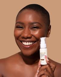 It's National Sunscreen Day (and Skin Cancer Awareness month!) and we  couldn't agree with @labeautyologist more! 🙌🏾 🙌🏽 🙌🏻 ⁠ ⁠ Reminder that  SPF should be applied and reapplied EVERYDAY ☀️☀️☀️⁠ ⁠