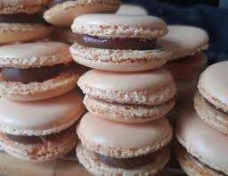 1 Recette Facile Biscuits A La Noix De Coco Et Confiture Macaron Caramel Macaron Caramel Beurre Sale Recette Facile