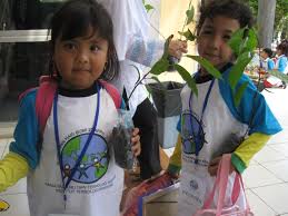 Download now temadirisendiri instagram posts photos and videos instazu com. Lomba Menggambar Dan Mewarnai Bumi Peringatan Hari Bumi 2010 Institut Teknologi Bandung