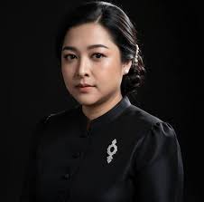 Benjawan Boonpha updated her profile...