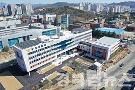 수준 높은 강의, 친절함으로 교내에서는 인기 교수가 된지 오래다. êµ¬ë¯¸ ë¹Œë¼ì„œ 3ì„¸ ì—¬ì•„ ì‚¬ì²´ ë°œê²¬ ì§'ë‚˜ê°„ ì¹œëª¨ ì‚¬íšŒ ì¢…í•©ë‰´ìŠ¤ ê¸°ì‚¬ë³¸ë¬¸ ê²½ë¶íƒ'ë‰´ìŠ¤