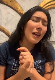 Explora el dolor del amor con Javier Solis