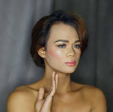 Being a QUEEN is not only a CROWN 👑 to put