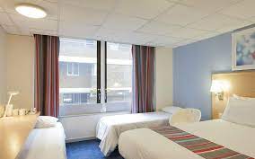 Travelodge london covent garden is located right in the heart of london, close to covent garden as its name suggests but also a just a stones throw away from piccadilly circus and other main attractions, and right in the middle of the west end. Travelodge London Covent Garden London What To Know Before You Bring Your Family