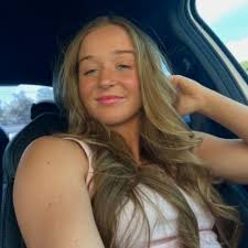 mal webb (@mallorypwebb)