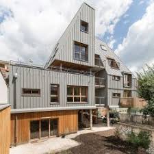 Video Au Clair Du Quartier Un Bel Exemple D Habitat Participatif En Isere Fr 38 Build Green Habitat Toit Vert Construction Ecologique