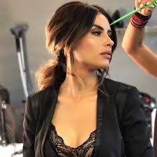 She is not dating anyone currently. 62 3 Mil Me Gusta 214 Comentarios Jessica Cediel Jessicacedielnet En Instagram Magia Esperanza Paciencia Y Fe Que Nun Beauty Hairstyle Hair