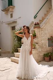 Find This Wedding Dress And More At Janene S Bridal Boutique Located In Alameda Ca Contact Us At 510 217 8076 O In 2020 Wedding Dresses Dresses Wedding Dresses Lace