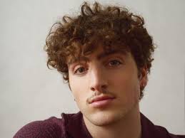 Ngobrol bareng Benson Boone, Makna Lagu 'Little Runway' hingga K-Pop