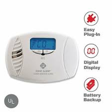The kidde carbon monoxide alarm (model 21025778) operates using two aa batteries and can be placed in any room. First Alert Dual Power Carbon Monoxide Detector Alarm Plug In With Battery Bac