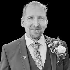 I am who I am: The 'closed book' of eBook : Dunkin, Mark, Ward, Kevin:  Amazon.co.uk: Kindle Store