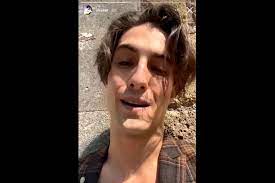 Sei morboso, non ho di questi pensieri. Agfmslththbyhm