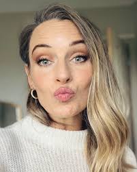 Adele Marsh (@am.makeup_uk) • Instagram photos and videos