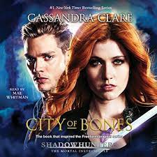 When clary fray heads out to the pandemonium club in new york city, she hardly expects to witness a murder. City Of Bones Horbuch Download Von Cassandra Clare Audible De Gelesen Von Mae Whitman