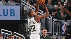 He is not dating anyone currently. Aksi Ciamik Khris Middleton Bawa Bucks Menang 9 Kali Beruntun