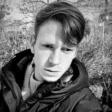 Profilo dell'autore Leonardo Russo su Alidicarta.it