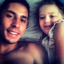 Louis Simpson (@Louis_simoo)