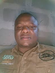 Robert Ayo (@robert_ayo) • Instagram photos and videos