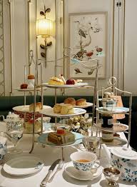 フォートナム&メイソン ダイヤモンドジュビリー ティーサロン ３種のアフタヌーンティー |