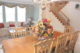 Valances offer a flourish that is often lacking with the standard. Valances Can Enhance A Room S Look And Feel