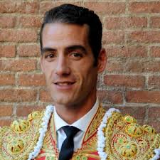 Calendar of performers about your favorite bullfighter, biography, ranking  and breaking news. (25)