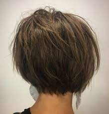 Apprenez les techniques de coupes de cheveux courts, voir les modèles de la mode. Short Choppy Brown Bob Cheveux Courts Coupe De Cheveux Coupe De Cheveux Courte