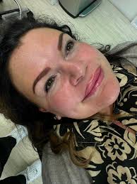 ✨looking for models to build up my portfolio✨ 💕brows 💕lips ✨location is  Ashford ✨comment below if interested ✨ #spmu #ashfordkent #maidstonekent  #combinationbrow #spmubrows❤️ #lipblush