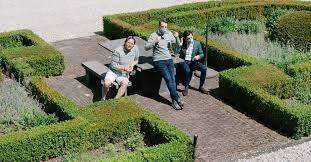Hij werd bekend als voorzitter van het landelijk aktie komitee scholieren (laks). Sywert Van Lienden Was Niet De Enige Dealmaker Nrc