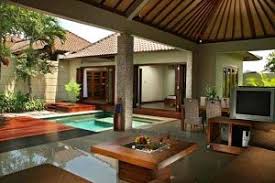 Tahun ini merupakan tahun 'rumah' dan taman 'minimalis' yang kompak, trendi, dan praktis menjadi pilihan favorit para konsumen rumah, yang dengan jitu dibaca oleh para pengembang properti.berbagai produk rumah minimalis ditawarkan dan dijual sebagai simbol baru kehidupan masyarakat kosmopolitan, yang merupakan refleksi cara hidup, berpikir, dan bekerja masyarakat urban yang serba praktis. Bagaimana Cara Agar Rumah Sejuk Tanpa Ac