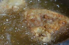 Jumat, 8 mei 2020 12:42. Rahasia Mengolah Ayam Goreng Tepung Biar Kriuk Nya Nggak Santai Kayak Kfc