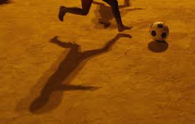 Imagenesde24 imagenes niños jugando futbol. Fotos Futbol De Calle En Brasil Fotografia El Pais