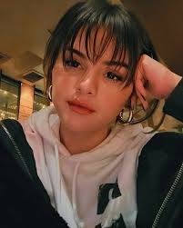 Pin de danielle stinson en Selena gomez en 2025