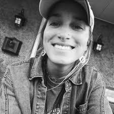 Vickie Rutherford's Instagram, Twitter & Facebook