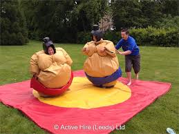 Chloe's 21st birthday party featured sumo experience and was the perfect vehicle to mix her parent's generation with (what used to be) the kids. Sumo Westling
