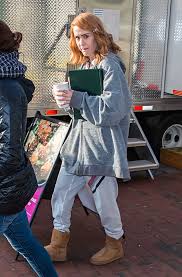 Plus, if she prepared for people to not like her character. Sarah Paulson On The Set Of The Glass In Philadelphia 12 04 2017 Lacelebs Co