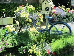 Welcome to our collection of farmhouse style home landscaping ideas. Rustic Garden Design Ideas