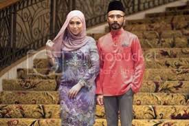 Foto selebriti di acara red carpet bella awards 2013 ( 34 pin on baju kahwin. Azrinaz Mazhar Hakim Kahwin Lagi Malaysian Hollywood 2 0 Sultan Of Brunei Divorced Azrinaz Browse 71 Azrinaz Mazhar Hakim Stock Photos And Images Available Or Start A New Search To Explore