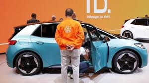 Volkswagen Fahrt Produktion Neuer Batteriesysteme Hoch Mit Bildern Elektroauto Volkswagen Batterien