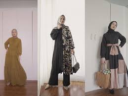 Pasalnya, tepat pada sabtu (19/6/2021) lalu, ia telah melangsungkan pernikahannya bersama sang pujaan hati, laras. Inspirasi Dress Ala Selebgram Dwi Handayani Buat Para Hijaber Indozone Id