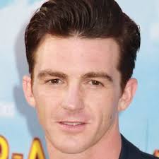He began his career as an actor in the early 1990s at the age of five with his first his father, robin dodson, was a professional billiards player. Drake Bell Age Bio Faces And Birthday