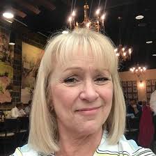 Where to find good poboy and salads in New Orleans?