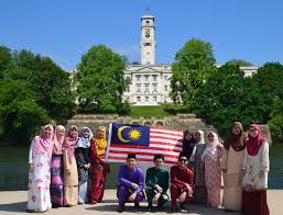 Documents similar to perbezaan pdk di malaysia dan bhutan.pptx. Oh Bila Student Malaysia Perlu Berpuasa Lebih 17 Jam Di Uk Remaja