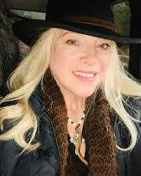 Nancy Clausen's Instagram, Twitter & Facebook