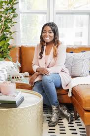 21 green living room designs decorating ideas. Hgtv Living Room Layout Tip For A Family Of 8 Apartment Therapy