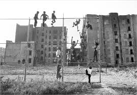 Taken on october 21, 2009. Street Play Nyc The Photoville Fence
