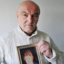 Widower tells of anguish after wife dies with horrific bed sores in  £600-a-week care home