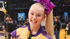 Nickelodeon star jojo siwa shocked fans when she ditched her famous ponytail in the wipe it down tiktok challenge. Jojo Siwa Finally Introduces Her Boyfriend Mark Bontempo On Tiktok Entertainment Tonight