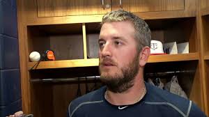 Twins' Glenn Perkins has shoulder setback